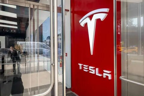 Tesla Stock Rebounds After Tumble Fueled by Musk-Trump Feud