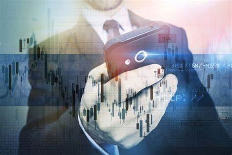 随着加密货币交易平台Bullish(BLSH)上市以来股价经历波动,知名财经评论员吉姆·克莱默对其近期股票回调表达了独特见解,认为适度回落反映出市场理性行为,投资者应关注其长期潜力与行业背景。
