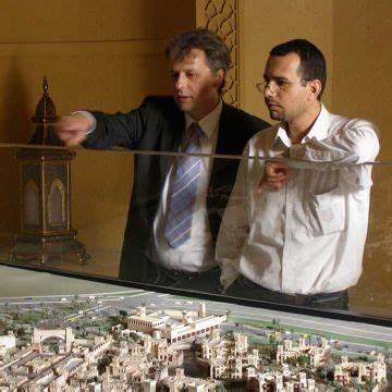 深入探讨Commissioning在现代建筑和工业项目中的关键作用,揭示其对确保系统高效运行、降低后期维护成本的重要性,介绍isar1 ag如何通过专业服务支持项目顺利交付与运营保障。
