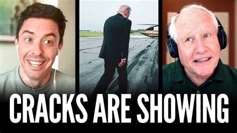 探讨特朗普在播客圈内逐渐流失支持的原因及其对未来政治格局的影响,深入分析知名右倾播客的态度转变和新兴意见领袖的政治立场演变。
