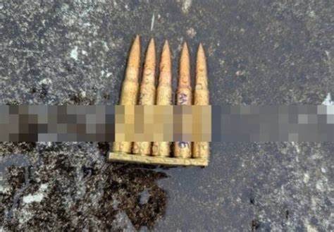 在现代媒体环境中,枪击事件中的子弹壳涂鸦逐渐成为关注焦点,取代了传统的袭击者宣言。此现象反映了网络文化对暴力行为的影响,以及媒体在报道方式上的挑战和困境。
