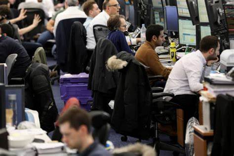 深入解析当前金融市场的最新动态及其对行业的深远影响,为读者提供专业、详尽的市场观察与趋势预测。
