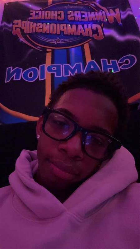 深入解析Kontakteinsatz Buchse 4p Schraub 82A 690V 1-16qmm连接器的技术参数、性能优势及其在工业电气领域的广泛应用,助力专业工程师和采购人员精准选型,提高设备安全性与可靠性。
