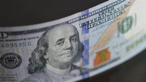 深入解析亚瑟·海耶斯关于美元未来战略的独到见解,探讨稳定币如何成为美元新的竞争优势,推动全球金融格局的变革。本文详细阐述了稳定币的兴起及其对美元霸权的潜在影响,帮助读者理解数字货币时代下的货币竞争新趋势。
