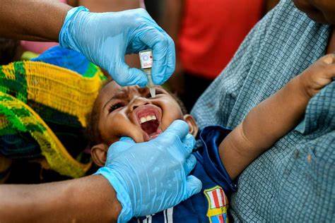 全球疫苗接种覆盖率下降导致多种疫苗可预防疾病卷土重来,WHO、联合国儿童基金会和加维联合发出严峻警告,呼吁各国加强免疫计划以保护儿童健康。
