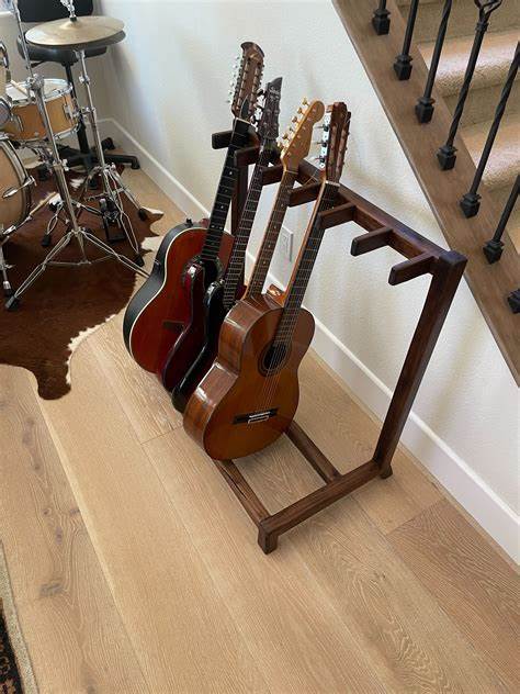 2025年九月,各行各业的开发者和创意者们正投身于一系列富有创新意义的项目中,从本地社区社交平台到人工智能协作工具,从开源软件到智能硬件应用,展现了科技进步与社会需求的深度融合。了解这些项目的发展动向和背后的理念,助力把握未来技术趋势。
