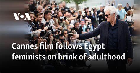 探索现代青年在迈向成年的过程中所经历的变革与挑战,深入解析大学生活的演变、亲子关系的变化以及科技与社会因素对年轻人成长的深远影响。
