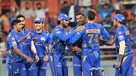 2025年印度超级联赛(IPL)季后赛第二轮资格赛中,旁遮普国王队凭借卓越的团队配合和关键球员的出色表现,在阿梅达巴德印度总理体育场上演了一场难忘的逆转胜利,成功击败孟买印第安人,晋级决赛。本文深入解析比赛亮点、关键数据及双方球队表现,揭示这场比赛为何成为2025年IPL的经典之战。
