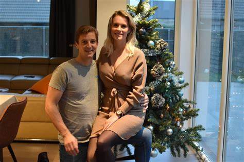 解读贝夫瓦尔莱特合唱团如何通过演绎海顿兄弟的经典作品,在圣诞节期间带来别具一格的音乐体验,展现传统与创新的完美结合。
