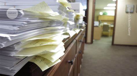 揭示一场横跨数百期刊、涉及逾1500篇论文的学术造假网络,分析其运作模式、发现方法、对学术生态与科研可信度的长期冲击,并为研究者、期刊与机构提供可行应对策略与风险提示
