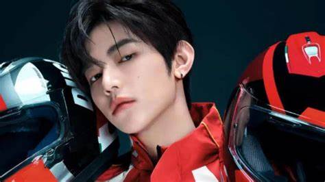 近日备受瞩目的影视作品《To The Moon》迎来重磅消息,ZEROBASEONE成员张昊将首次挑战演技,携手众多实力派明星惊喜加盟客串,带来全新观影体验。本文深入解读张昊的演艺突破及该剧明星阵容,揭示幕后制作亮点,展望未来影视市场风向。
