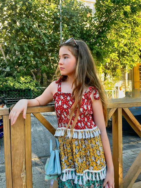 探讨Ebrar Alya Demirbilek通过Instagram讲述的引人入胜故事,分析其内容价值、影响力及对社交媒体传播的启示。
