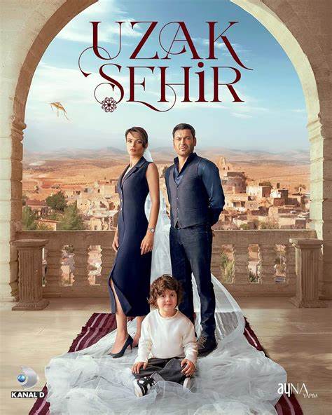 探究热门土耳其电视剧《远方城市》最新剧情发展,解析其复杂的人物关系与悬疑戏码,解读爱情、秘密、背叛和家庭纽带交织的跌宕故事,呈现观众难以抗拒的情感张力和剧情吸引力。
