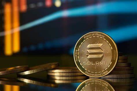 随着DeFi Development公司大手笔购入价值7700万美元的Solana(SOL)以充实企业储备,Solana表现出强劲的市场活力,成功领先于比特币和以太坊,推动其价格突破关键阻力位。本文深度解析Solana近期市场表现及其未来潜力。
