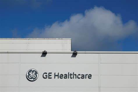 通用电气医疗(GE Healthcare)正考虑出售其中国业务部分股权,以应对复杂多变的市场环境和激烈的竞争压力。此举反映出跨国企业在中国医疗行业的新形势下的战略调整,同时为投资者和行业观察者提供了重要参考。
