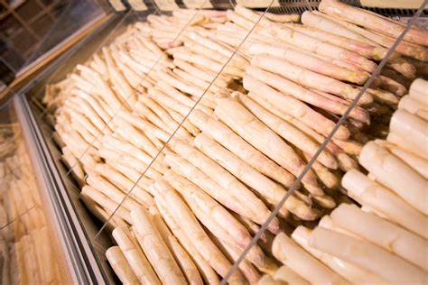 本文详细介绍了位于德国德因斯特的Gudrun Werner Udo Bliedersdorfer Spargel,涵盖其联系方式、主营业务及行业地位,为寻求优质水果和蔬菜的消费者和商家提供可靠信息。
