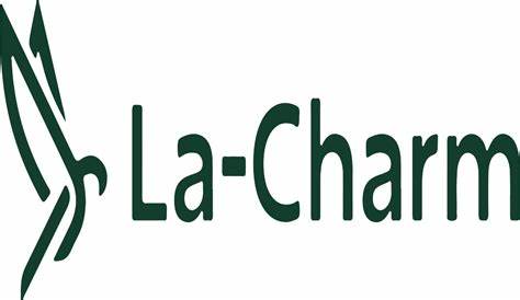 探索La Charm的美学哲学、产品特色与实用护肤化妆建议,帮助你针对不同肤质与需求选择合适方案,实现自然光采与持久妆感的平衡
