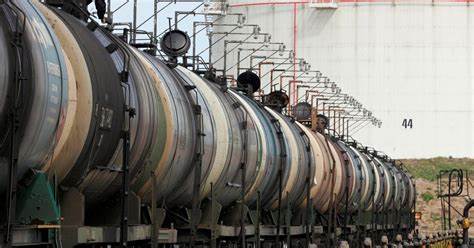 OPEC+再度讨论增产规模:沙特与俄罗斯的博弈如何影响全球油市走向
