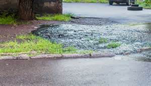 布莱顿市通过新型自然生态工程项目,有效治理道路径流中的有害污染物,保护地下水资源,提升环境质量,创造宜居生态环境。本文深入探讨该项目的设计理念、技术应用及其重要环境意义。
