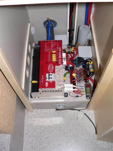 基于车主讨论与实地体验,全面梳理 Bimobil LB365 的车型特点、生活舒适度、越野性能、维护要点与购车建议,帮助准备入手或想优化装备的房车爱好者作出理性判断。
