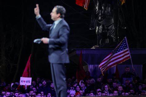 解析美国暂停与科索沃战略对话的背景与动因,评估对科索沃国内政治、少数民族权利及巴尔干地区稳定的短中期影响,并探讨可能的外交路径与国际社会应对策略
