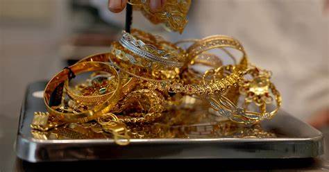 解析白银与铂金在经历短期回调后的基本面与技术面要点,探讨工业需求、供应因素、宏观环境对贵金属价格的影响,为投资者提供判断逻辑与风险管理建议
