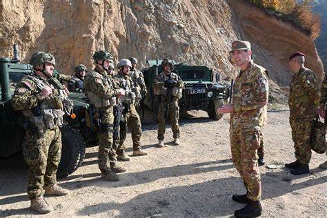 科索沃当前面临严峻的政治僵局和复杂的间谍活动环境,这使得地区局势紧张升级的风险日益加剧。本文深入分析科索沃的政治现状、外部势力的介入及其对稳定的潜在威胁。
