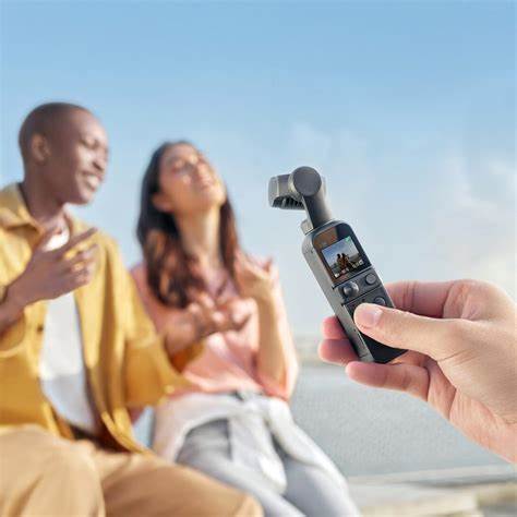 DJI Pocket 2以其出色的便攜性和強大的影像功能成為攝影愛好者和視頻創作者的新寵。本文全面介紹DJI Pocket 2的核心特點、不同版本及配件選擇,幫助您了解其優勢,輕鬆做出購買決定。

