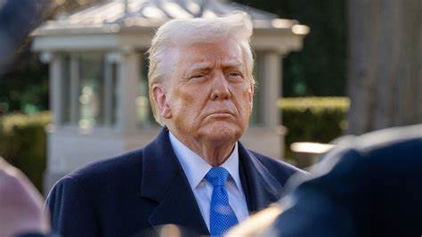 随着电动汽车和可再生能源的迅猛发展,锂资源的重要性日益凸显。继持有英特尔和MP材料股份后,特朗普再次瞄准锂电产业关键股票,意在把握未来能源变革的核心机遇。本文深入解析特朗普的投资动向及其背后战略意义,展望锂矿股票的市场潜力与投资价值。
