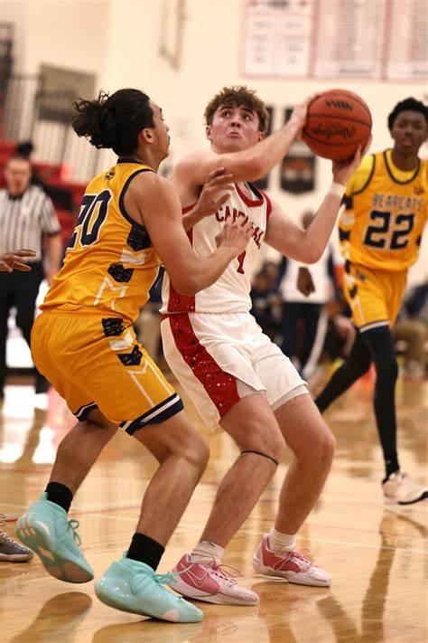 深入解析科尔德沃特(Coldwater, MI)高中体育的现状、热门项目、训练与康复建议、社区支持、学生运动员升学路径以及如何通过Coldwater Daily Reporter获取最新赛况与活动信息。
