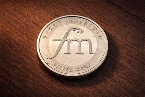 在银价刷新纪录、First Majestic(AG)股价一周大涨14.3%的背景下,全面分析推动行情的宏观经济因素、贵金属市场逻辑、矿业公司基本面与投资者应关注的风险与机会
