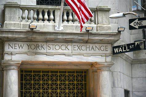 本文深入解析股市上涨背后的多重因素,探讨市场乐观情绪之外的潜在驱动力,帮助读者全面理解当前市场环境及未来趋势。
