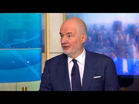 PIMCO 首席执行官 Emmanuel Roman 就人工智能带来的资本需求、私募市场的发展与固定收益策略的演变展开深入分析,解读机构投资者与企业在新经济环境下的机遇与风险,并给出资产配置与风险管理的实践建议。
