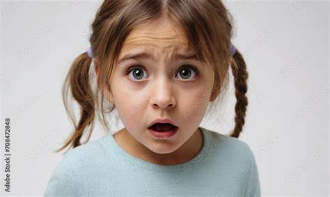 深度解析欧洲面对全球大国压力时的脆弱心理与态度,探讨美国对欧洲的文化渗透如何影响其政治主权,以及欧洲未来实现自主和摆脱依赖的可能路径。本文结合地缘政治与文化现象,揭示欧洲在全球权力格局中的复杂身份认同与挑战。
