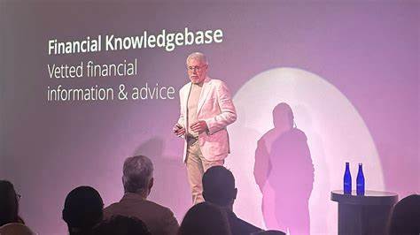 概述Evergreen Wealth成立背景、创始人比尔·哈里斯的经历、人工智能与人工引导AI的结合、直接指数化与税务敏感型投资策略,以及对高净值客户和财富管理行业带来的机遇与挑战。
