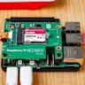 Raspberry Pi 500+将Pi 5核心、16GB内存与M.2 NVMe SSD整合进机械键盘形态,兼顾便携与扩展,适合开发、办公、媒体播放与爱好者改造需求,本文详尽剖析规格、性能、兼容性与实用建议
