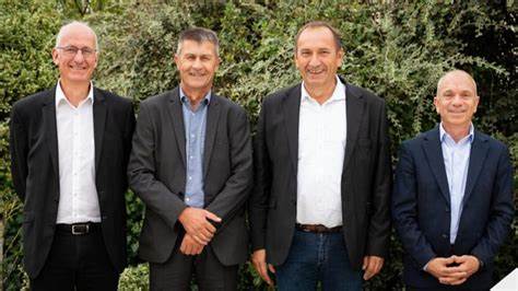 法国两大农业食品合作社Agrial和Terrena提出合并计划,合并后公司销售额预计超过120亿欧元,旨在应对行业挑战,提升竞争力和可持续发展能力。此举标志着法国农业食品领域整合趋势的重要一步,未来将为农民、员工和消费者带来深远影响。
