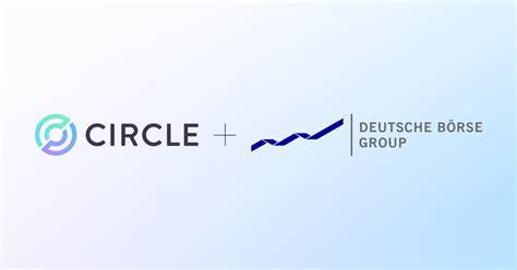 在监管与市场力量交织的背景下,德意志交易所与Circle达成合作,推动USDC与EURC等稳定币在欧洲主流交易和托管网络中的应用,此举可能重塑跨境结算、流动性分配与欧元在数字金融时代的角色。文章从技术、监管与市场三方面剖析合作细节、潜在风险与未来走向,为金融机构与监管者提供可参考的策略与视角。

